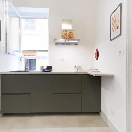 Elegantis Trastevere Modern - Comfort In Charming District 로마