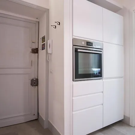 Elegantis Trastevere Modern - Comfort In Charming District 로마