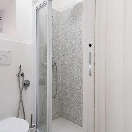 Elegantis Trastevere Modern - Comfort In Charming District *